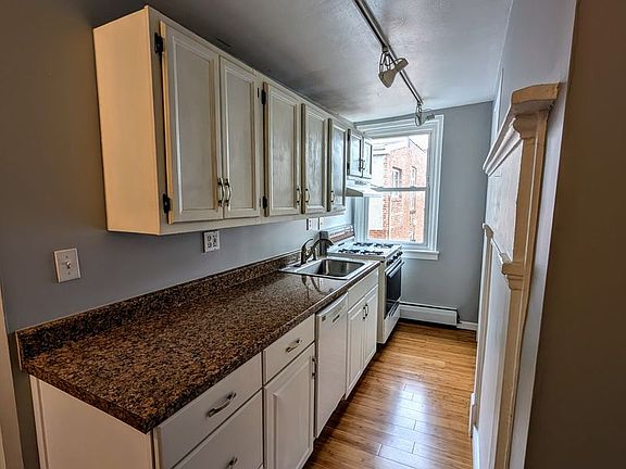 4th image of 1913 Larkins Way #2