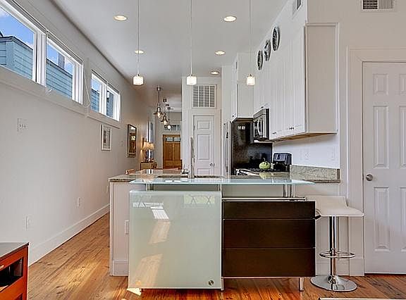 4th image of 3307 Annunciation St