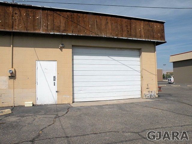 2nd image of 2513 Belford Ave