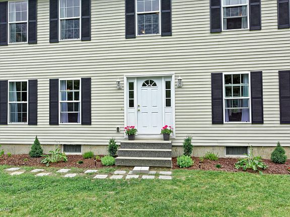 2nd image of 142 Irish Ln
