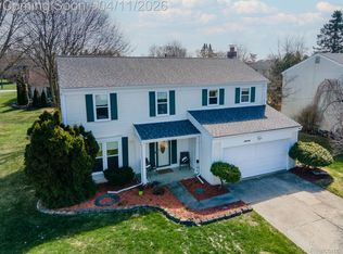 28144 Yorktown Rd, Farmington Hills, MI