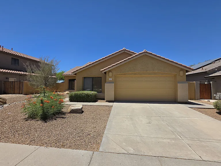 4307 E Williams Dr — Photo 1