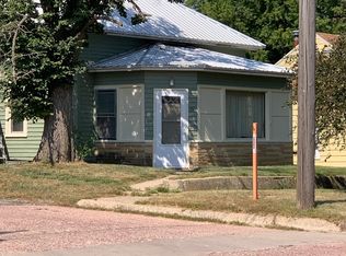 15 N 2nd St, Moville, IA 51039
