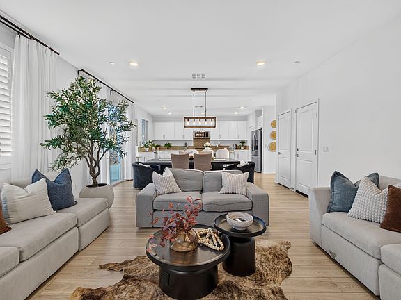 5th image of 30994 Douglas Crest Cir