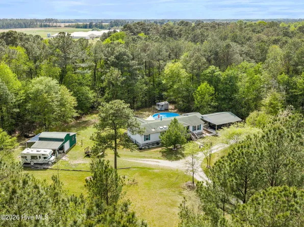 127 Rojay Lane, Richlands, NC 28574