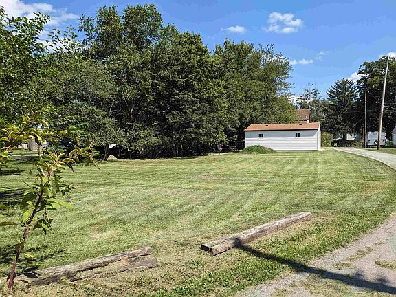 4th image of 778 Etna Ave
