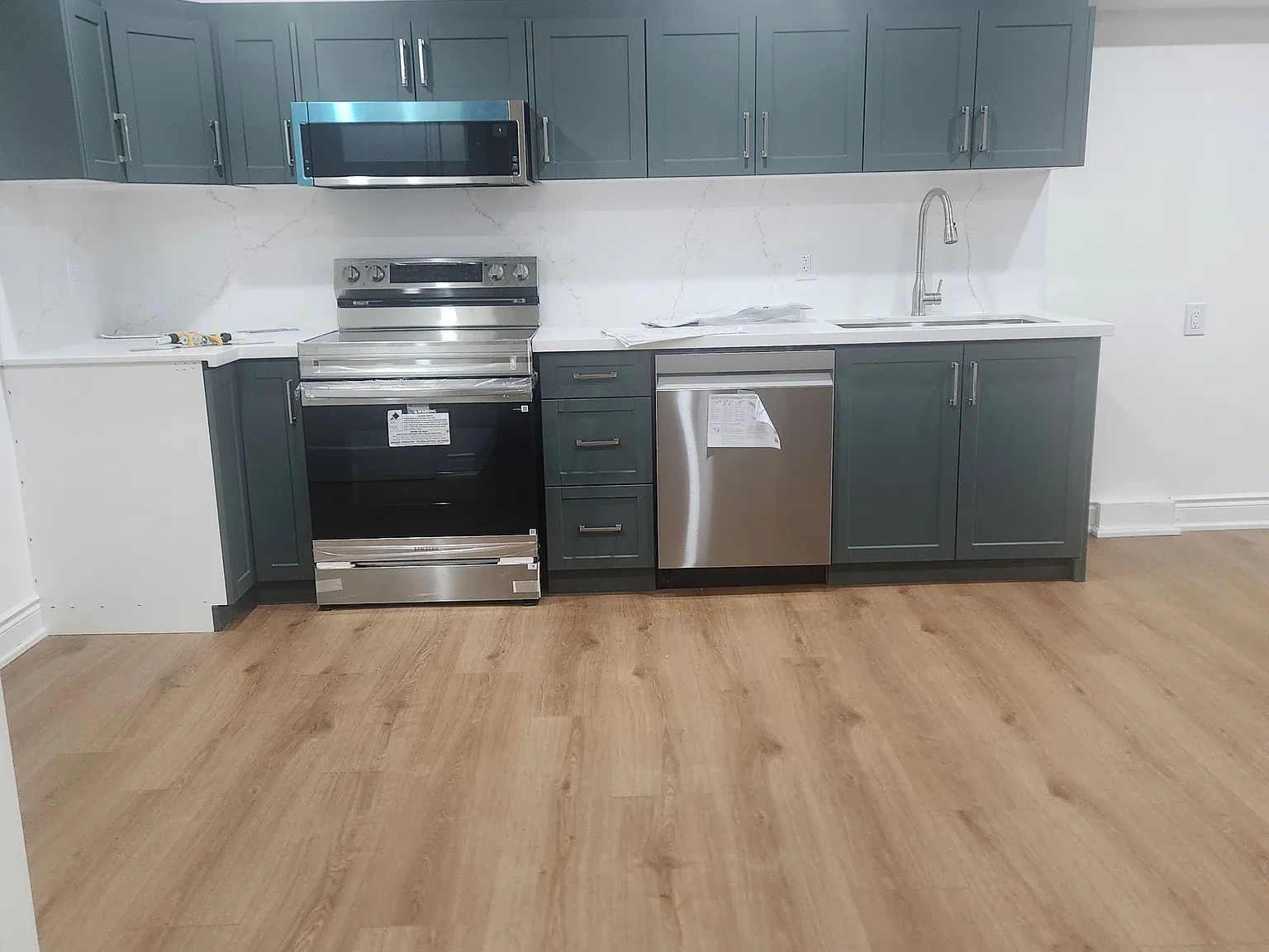 2 bed, $2,100 — Photo 3
