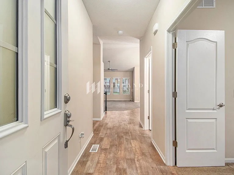 14306 S 20th St — Photo 5