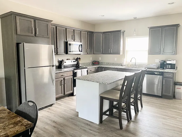 103 Manchester Dr — Photo 8