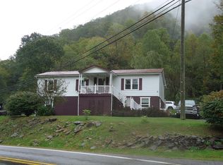 9427 Marshall Hwy, Bradshaw, WV 24817