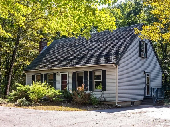 127 Old Concord Turnpike, Barrington, NH 03825