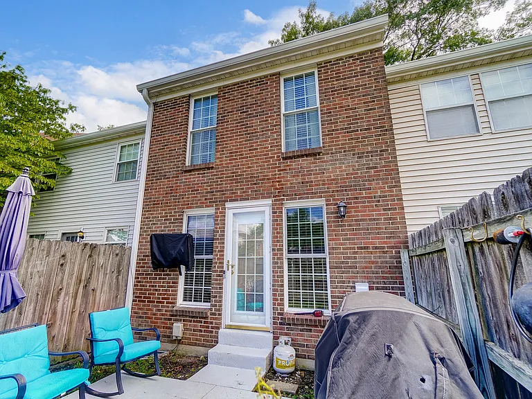 8064 Hetz Dr — Photo 48