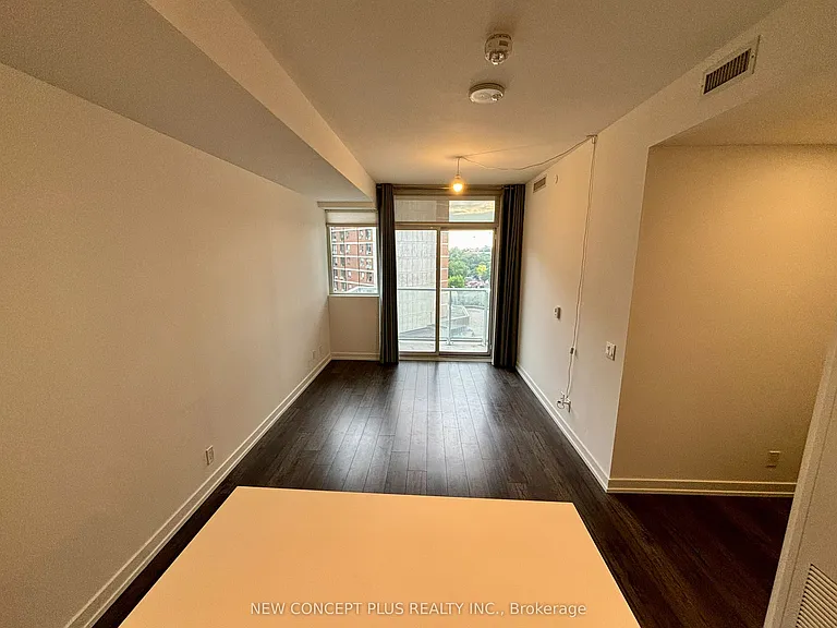 33 Helendale Ave W #811 — Photo 11