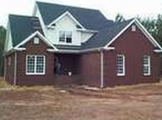 1071 Garrett Rd, Statham, GA 30666