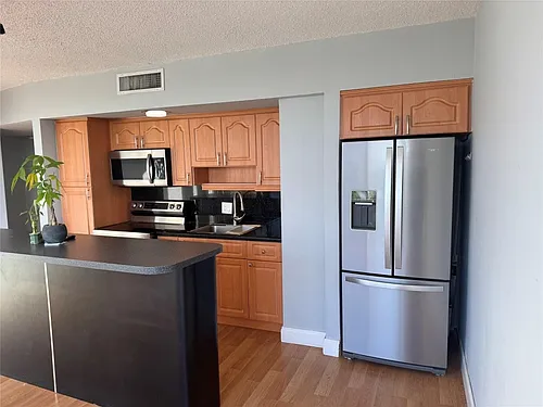 900 Bay Dr Photo 1