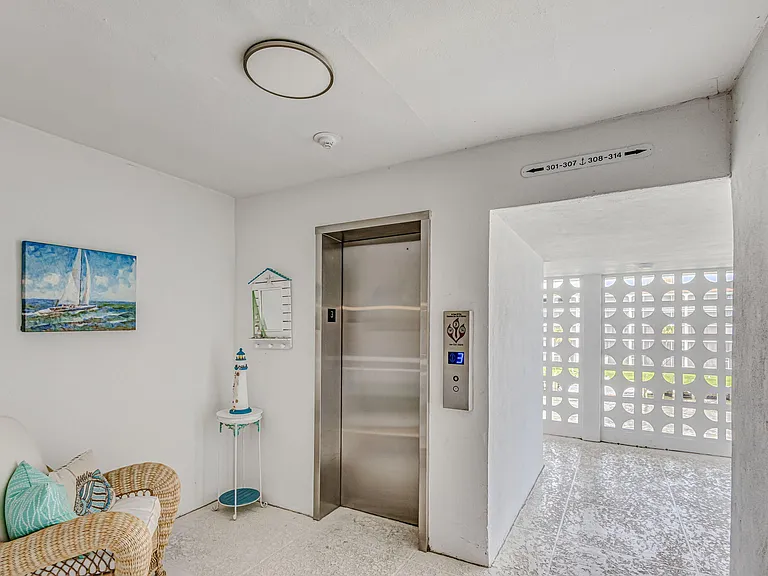 100 Shore Ct #210 — Photo 46