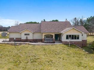 E10059 Block Rd, Prairie Du Sac, WI 53578