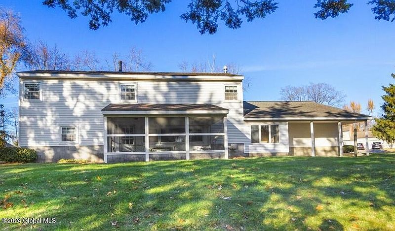2nd image of 36 Duncan Drive