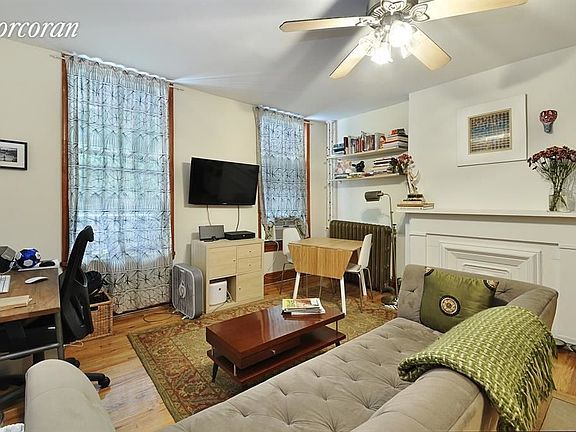 3rd image of 360 Carlton Ave APT 1