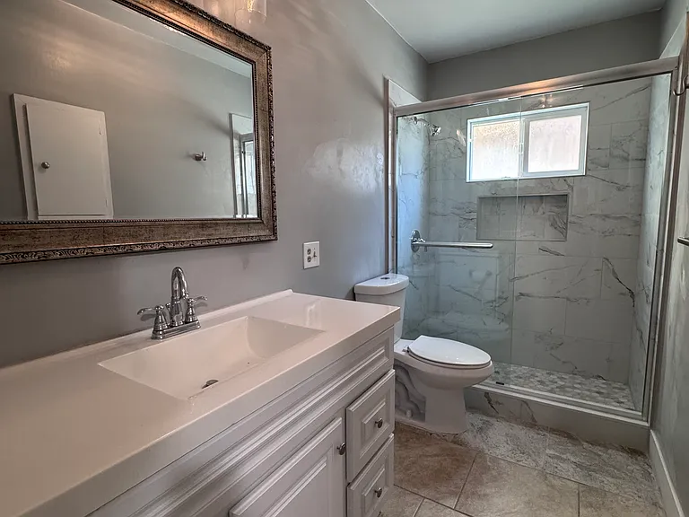 515 N Moore Ave #1/2 — Photo 11