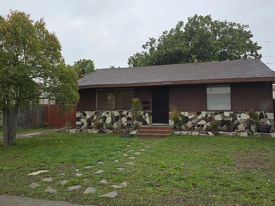 3403 Johnston Ave