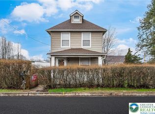 1736 Franklin St, Hellertown, PA 18055