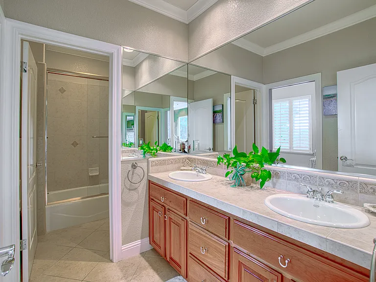 2703 Brush Creek Rd — Photo 58