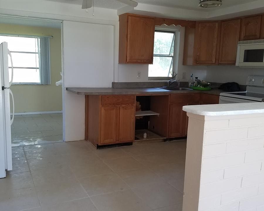 2nd image of 5035 Galaxy Dr