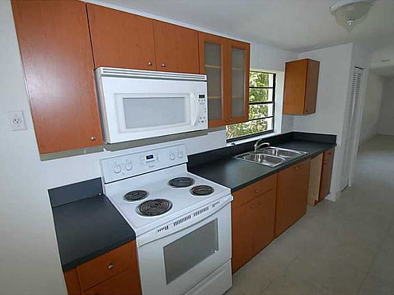 2nd image of 3806 NW 23rd Ct