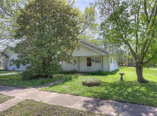 908 E 11th St, Pittsburg, KS 66762
