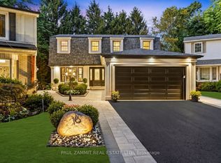 16 Pine Knoll Gate, Markham, ON L3T 1V5