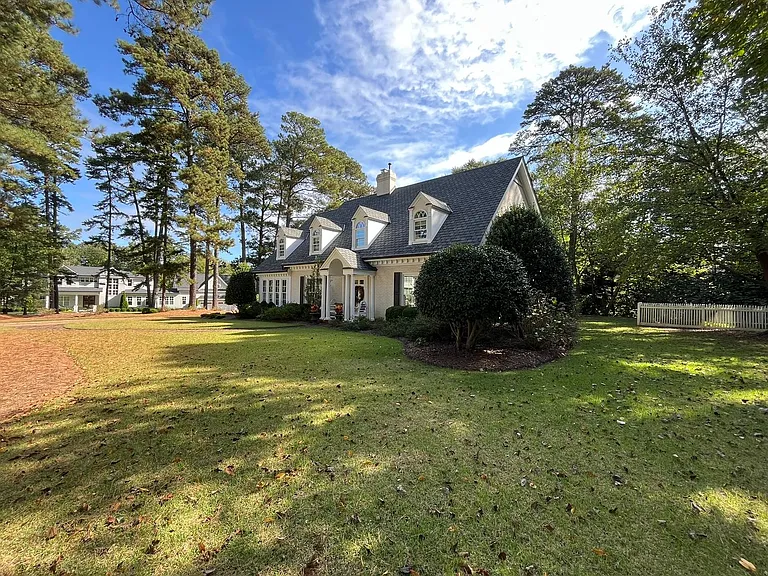 1610 Ridge Rd — Photo 2