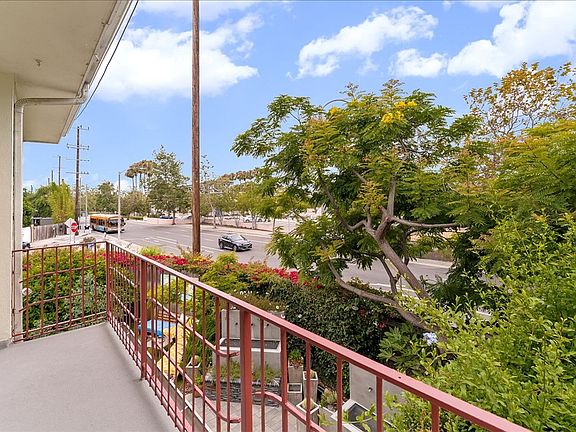 3rd image of 1701 Washington Way #6