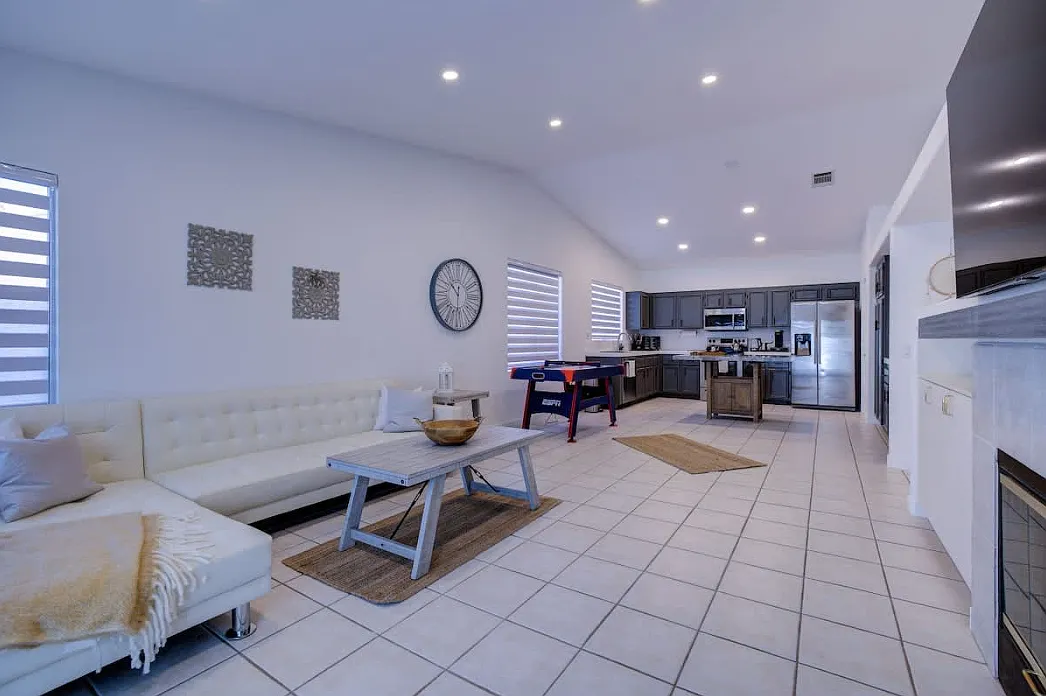 3 bed, 1718 sqft, $3,500 — Photo 4