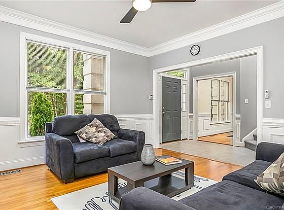 3rd image of 6024 Greystone Dr