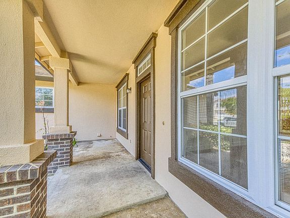 2nd image of 470 Cascade Way
