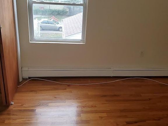 3rd image of 14524 229th St Floor 2