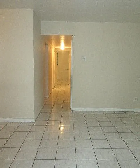 208 N Manhattan Ave — Photo 11