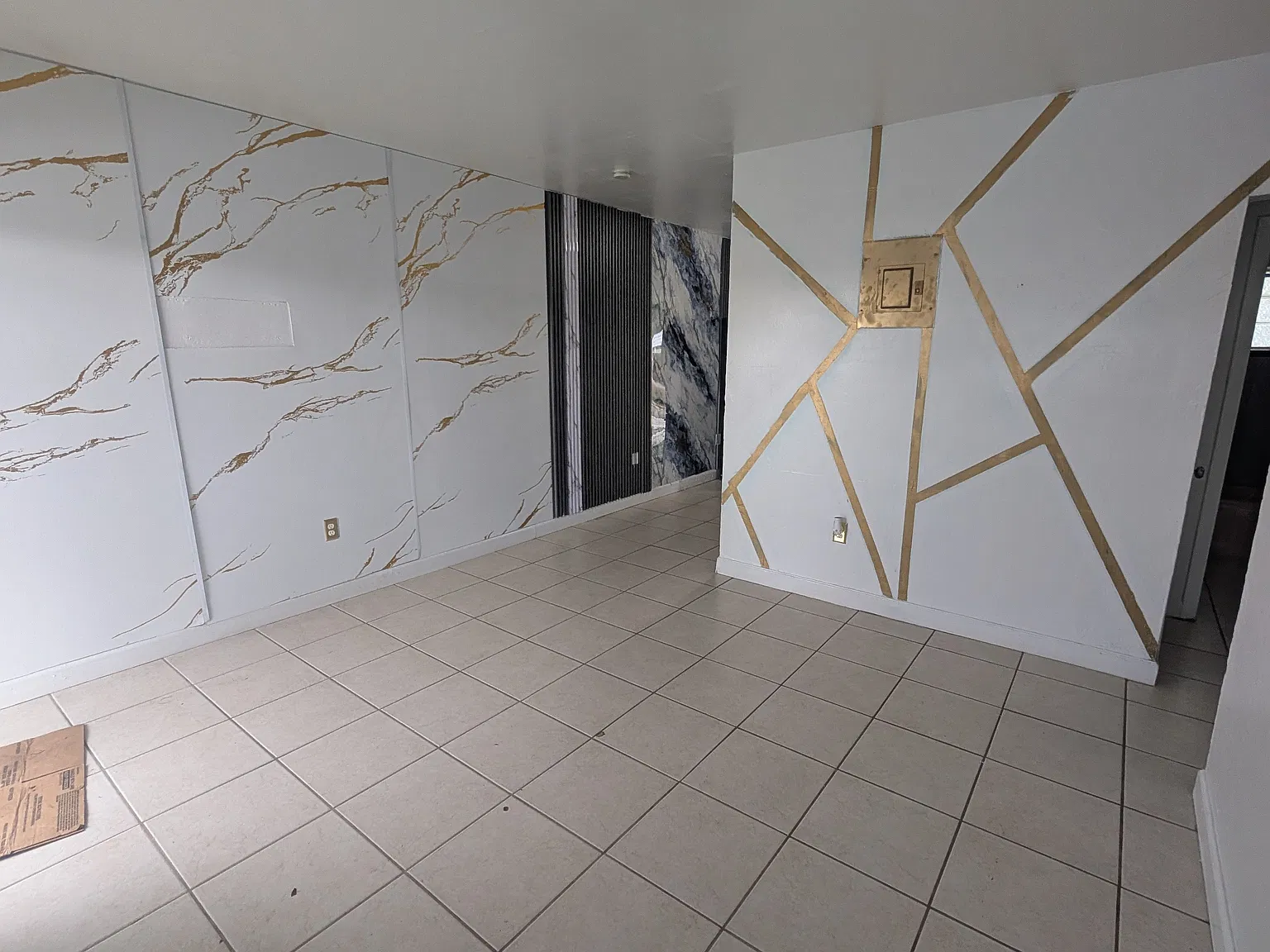 2 bed, 890 sqft, $2,000 — Photo 2