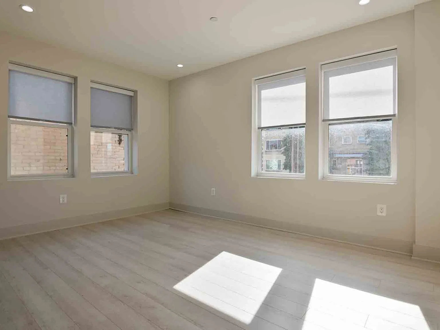1 bed, 561 sqft, $1,895 — Photo 3