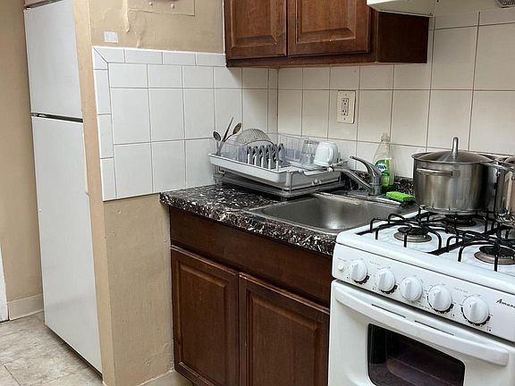 5th image of 1011 Arlington Blvd APT 646