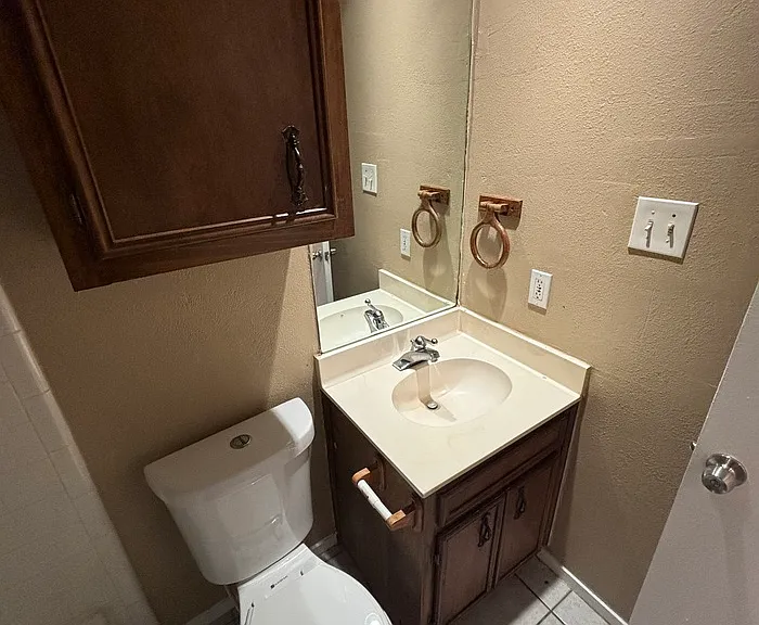 4805 Country Club Dr #B — Photo 12