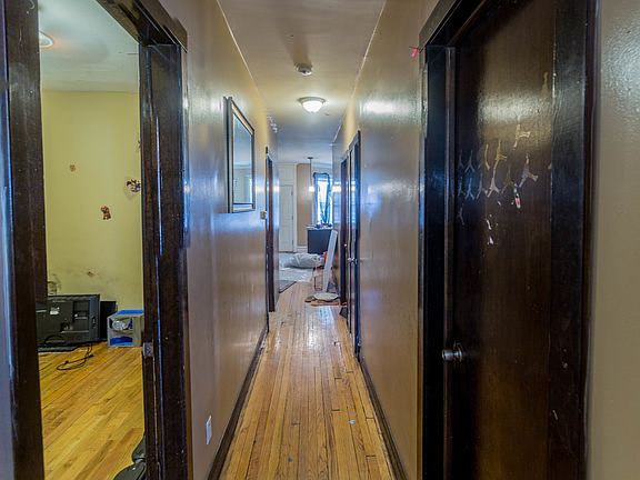 3rd image of 171 N Lockwood Ave