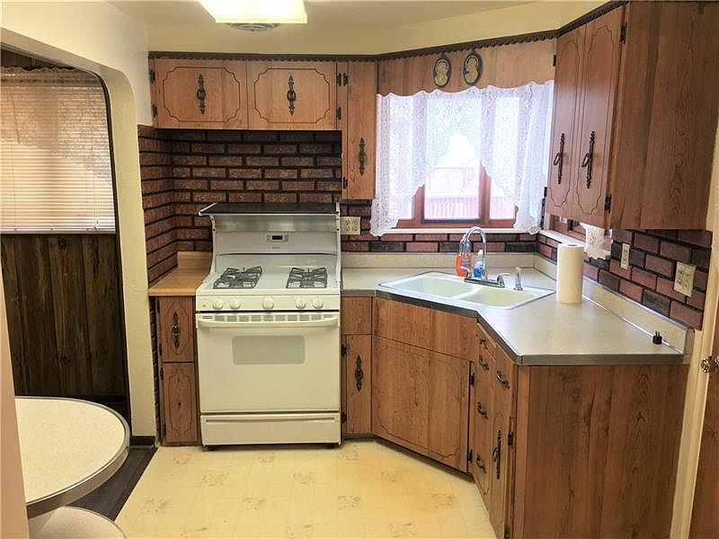 16 Westmoreland Dr, Monessen, PA 15062 Zillow