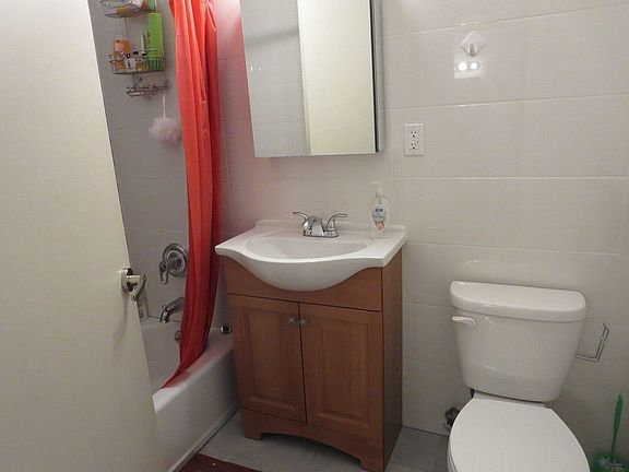 5th image of 381 S 5th St APT 2A