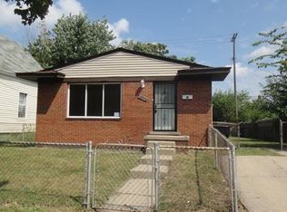 12248 Mitchell St, Hamtramck, MI 48212