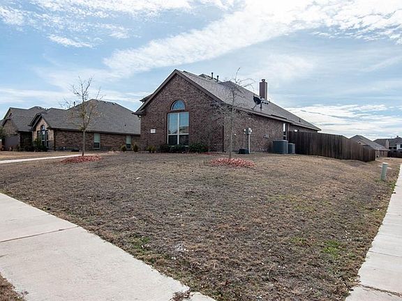 3rd image of 1108 Fairhaven Dr