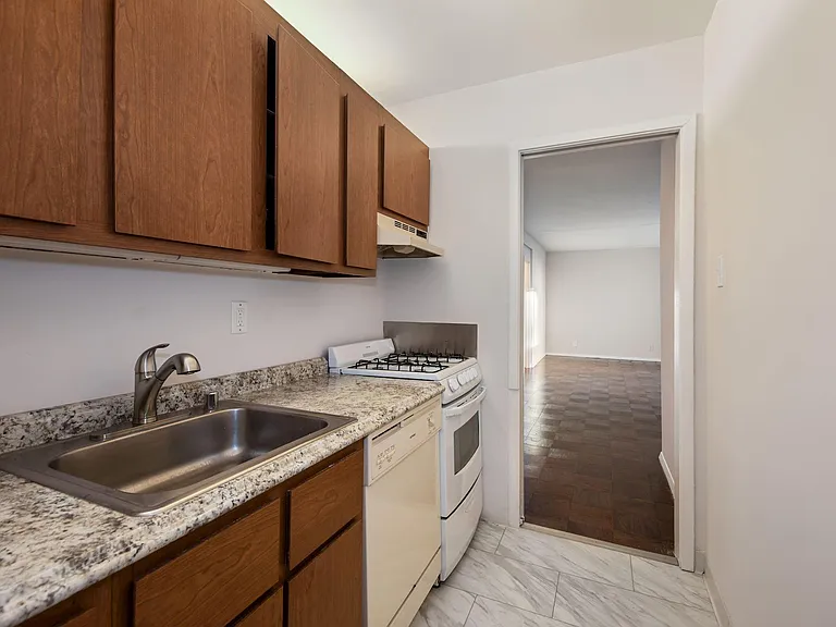 4515 Willard Ave #720S — Photo 20