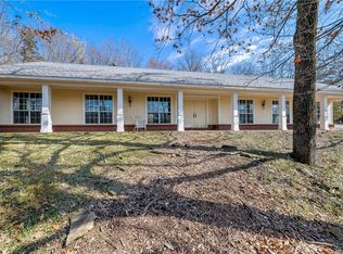 604 N Rockcliff Rd, Fayetteville, AR 72701