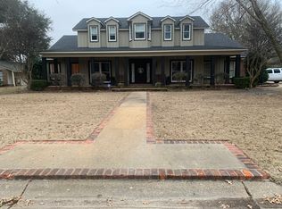 120 Peninsula Dr, Leland, MS 38756